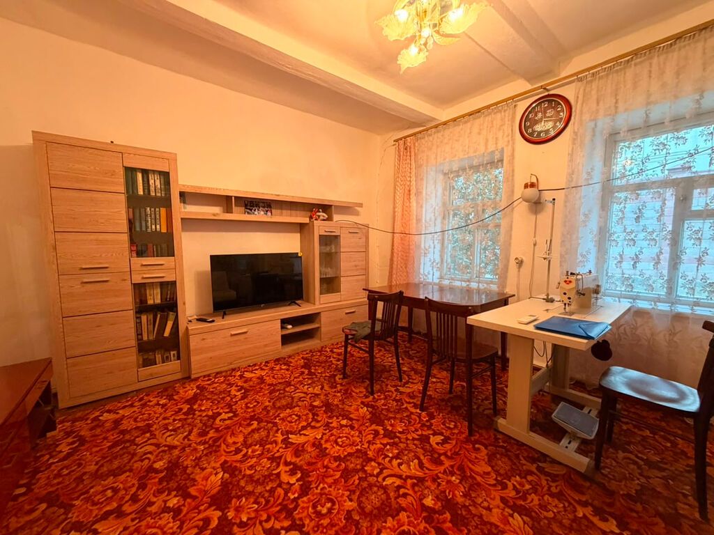 ПРОДАЁТСЯ полдома В ЦЕНТРЕ БИШКЕКА на участке 3.5 сотки 113 000$: фото 3
