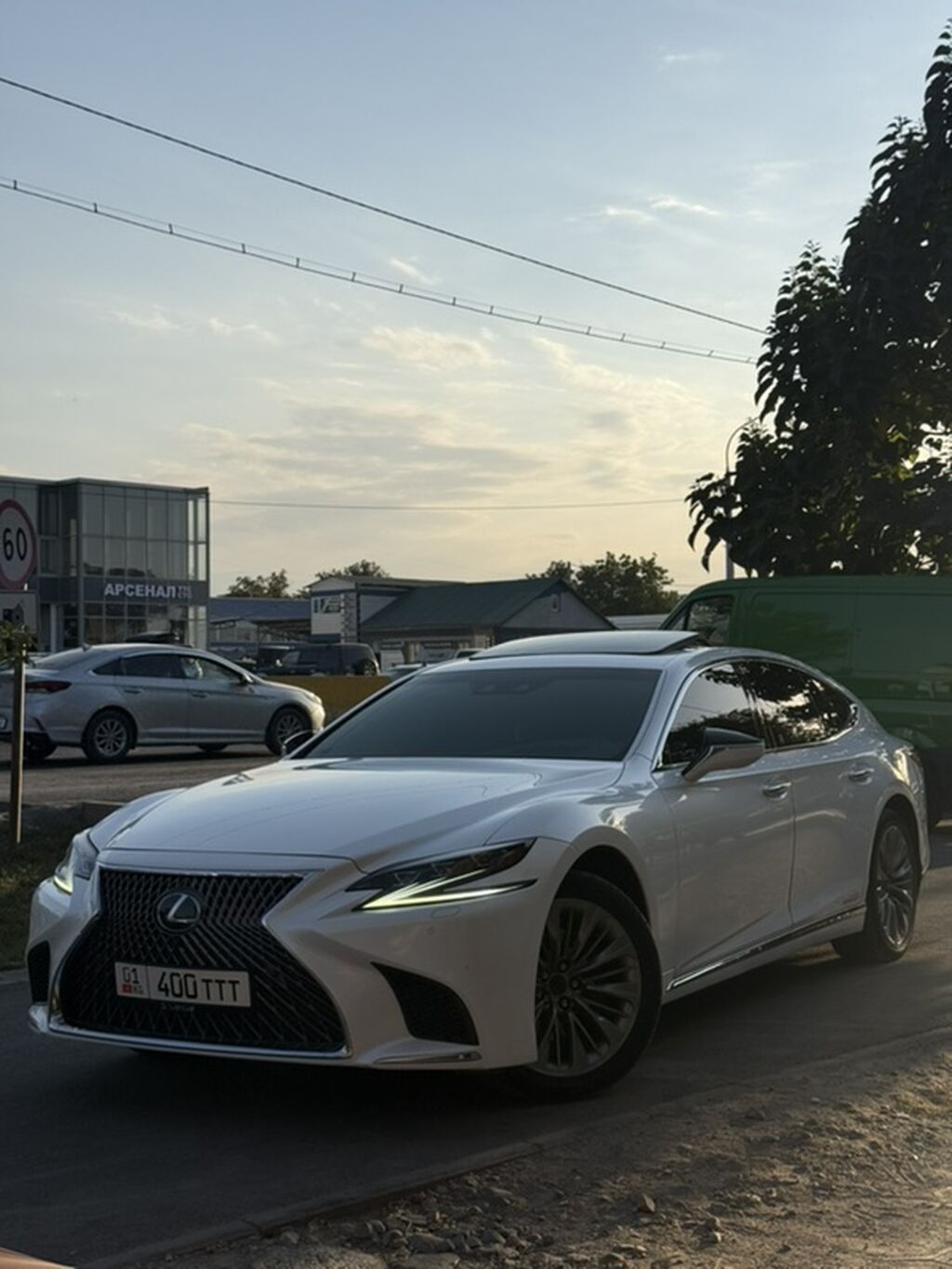 Lexus LS: 2018 г., 3.5 л, Гибрид, Седан: фото 1