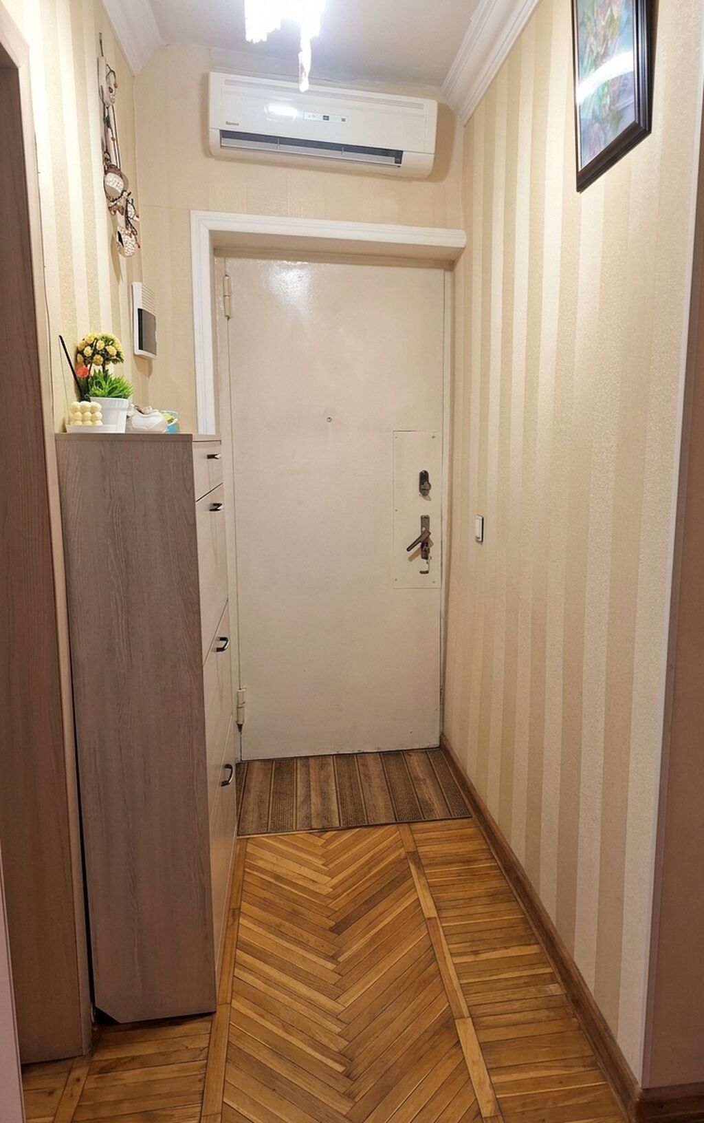 Gəncə, 3 otaqlı, Köhnə tikili, 68 kv. m