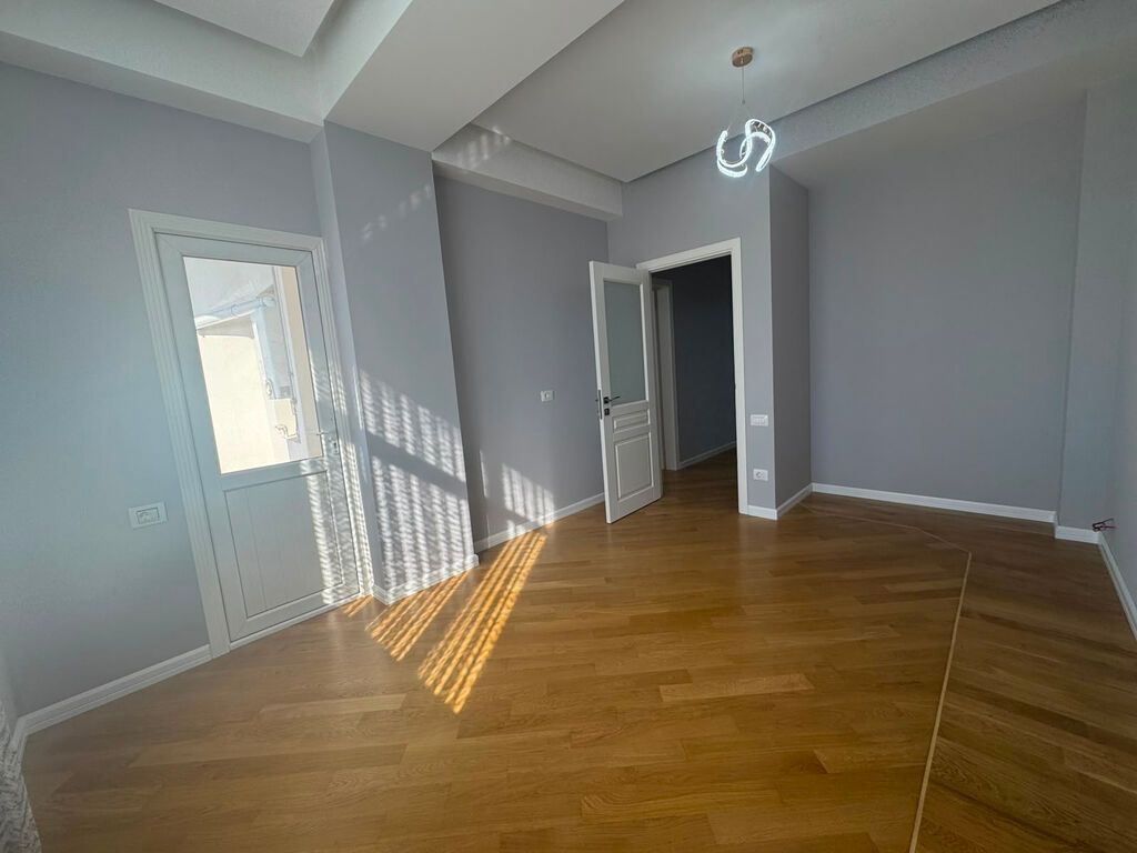 4 otaqlı, Yeni tikili, 154 kv. m