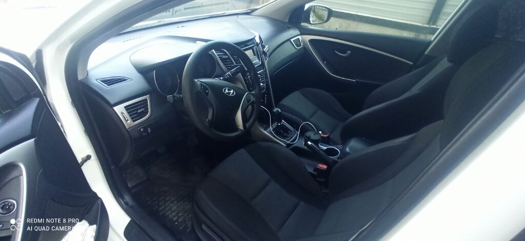 Hyundai i30 2016, 1.6 л, механика, универсал: фото 6