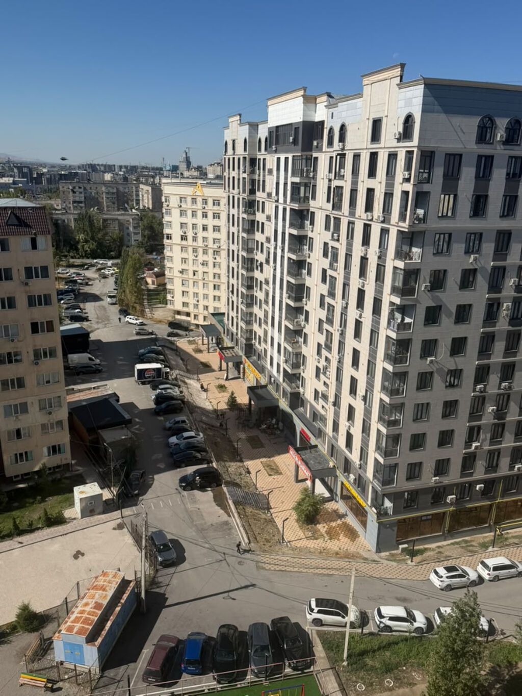 2 комнаты, 56 м², 12 мкр Элитка, 11 этаж, Евроремонт: фото 4