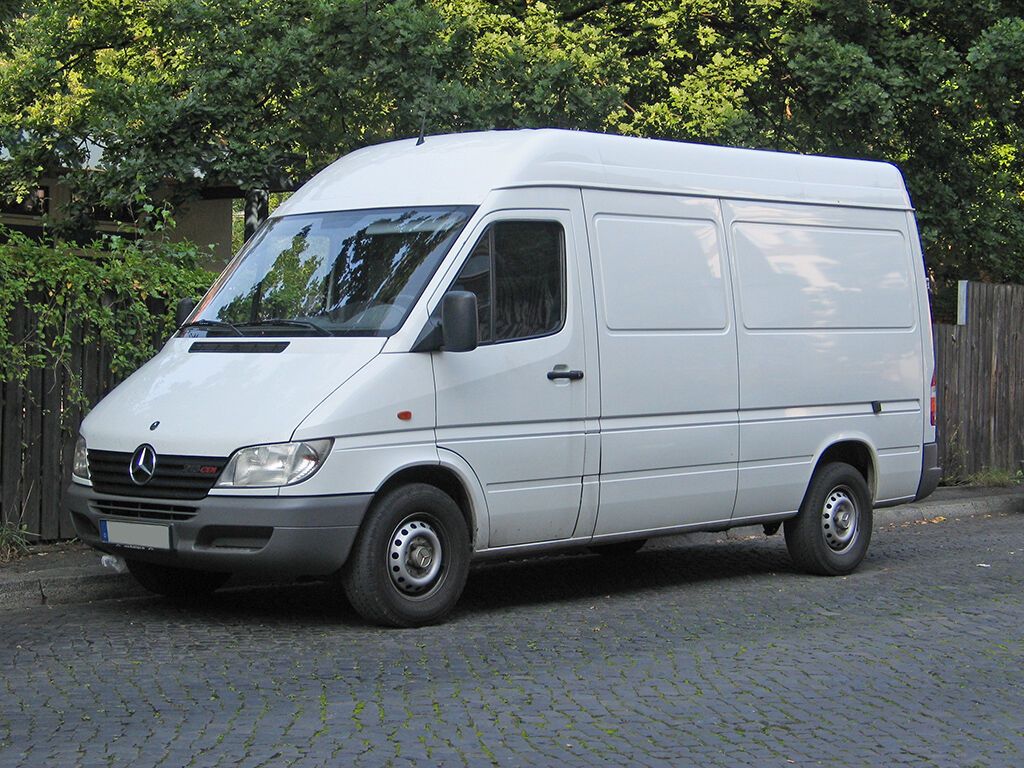 Водитель-экспедитор на наш автомобиль (Mercedes Sprinter): фото 2