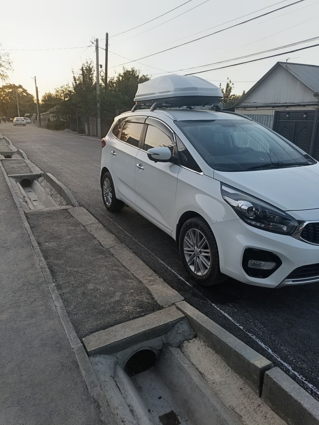 Kia Carens: 2018 г., 1.7 л, Робот, Дизель, Минивэн: фото 2