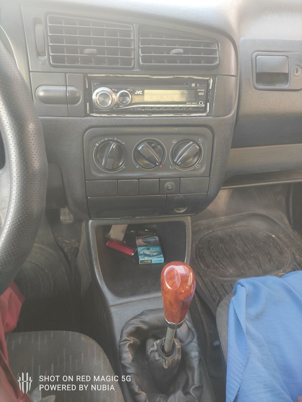 Volkswagen Golf: 1992 г., 1.8 л, Механика, Бензин, Хэтчбэк: фото 5