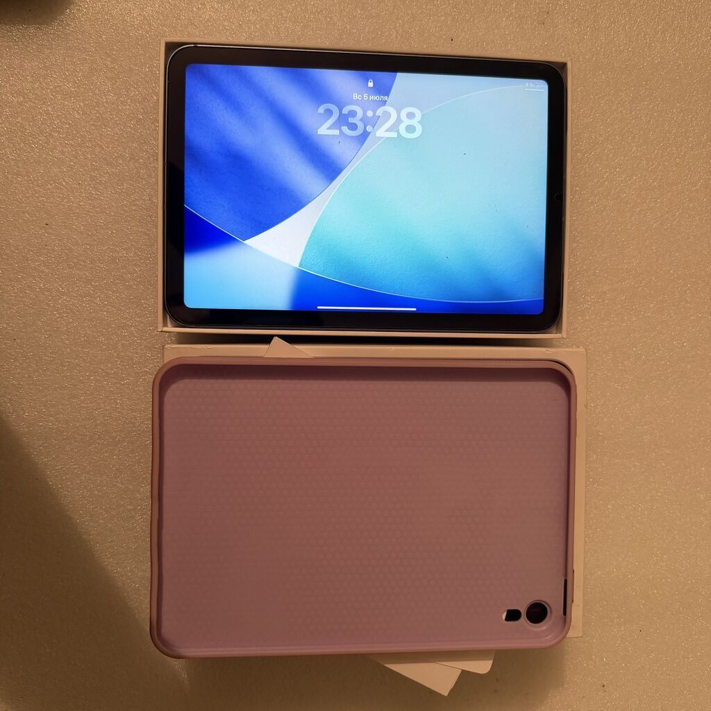Планшет, Apple, память 64 ГБ, 9" - 10", Wi-Fi, Б/у, цвет - Фиолетовый — фото 3