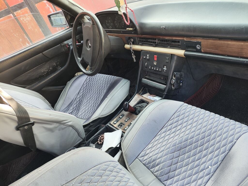 Mercedes-Benz S-Class: 1985 г., 3 л, Механика, Дизель, Седан: фото 4