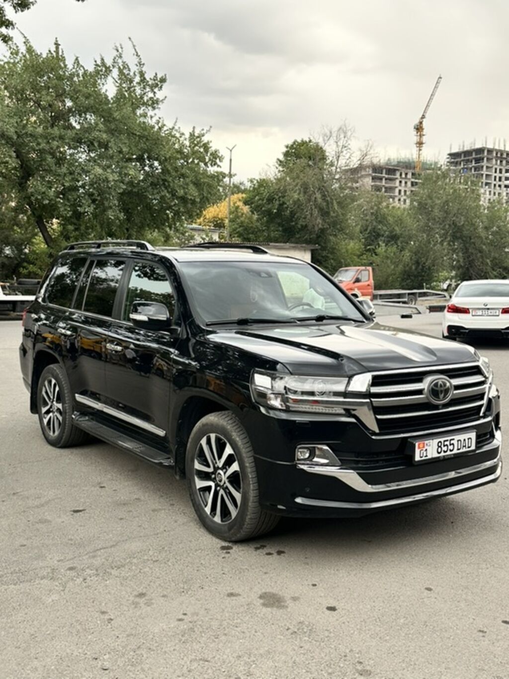 Toyota Land Cruiser: 2019 г., 4.6 л, Автомат, Бензин, Внедорожник: фото 3