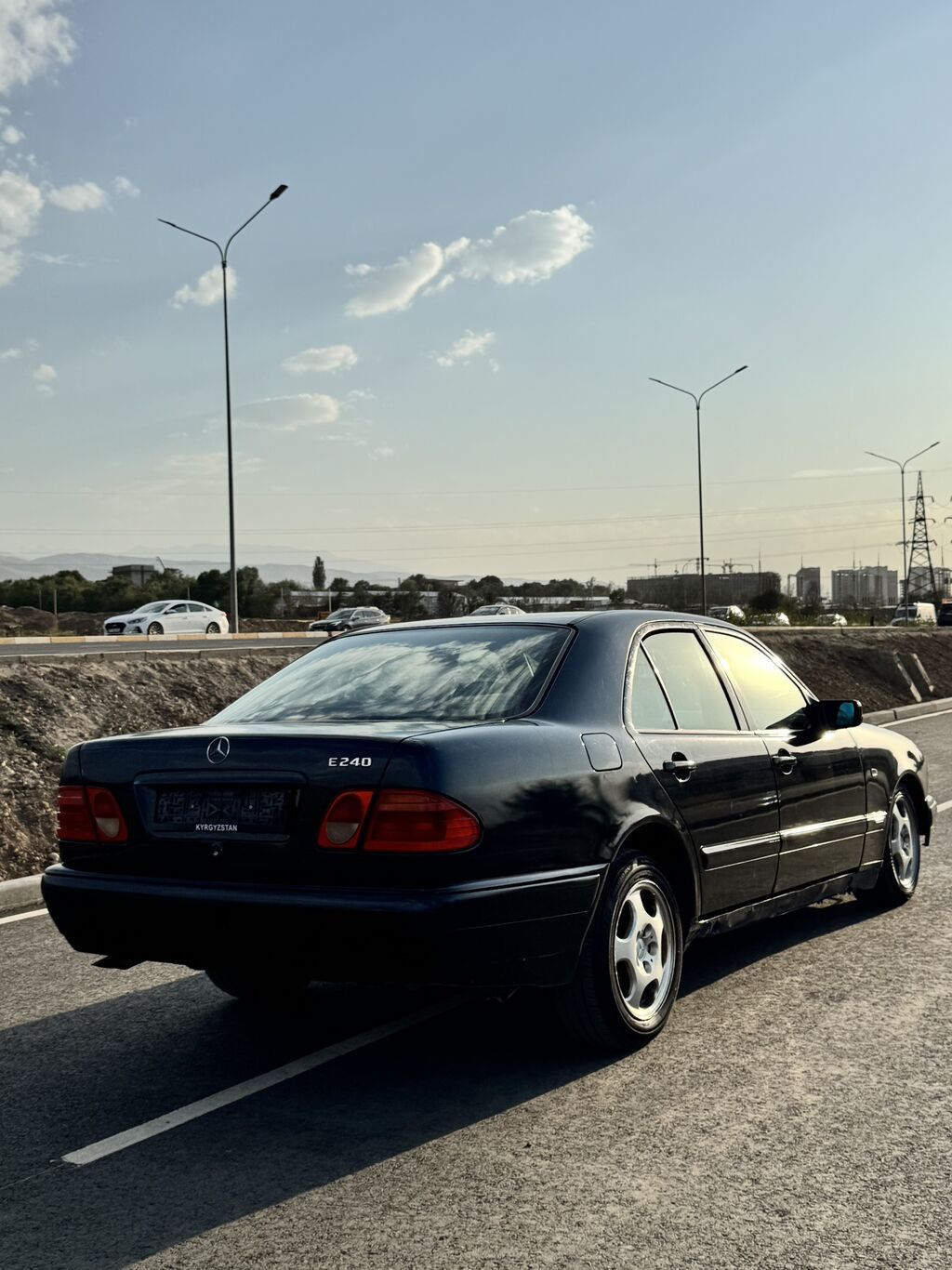 Mercedes-Benz E-Class: 1999 г., 2.4 л, Автомат, Бензин, Седан: фото 3