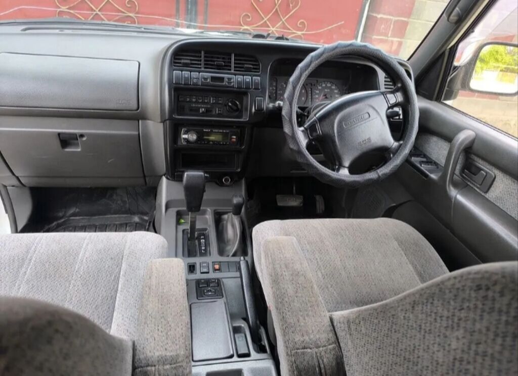 Isuzu Bighorn: 2000 г., 3 л, Автомат, Дизель, Внедорожник: фото 6