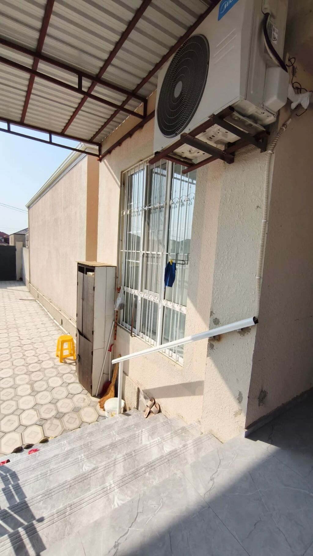 3 otaqlı, 90 kv. m, Yeni təmirli