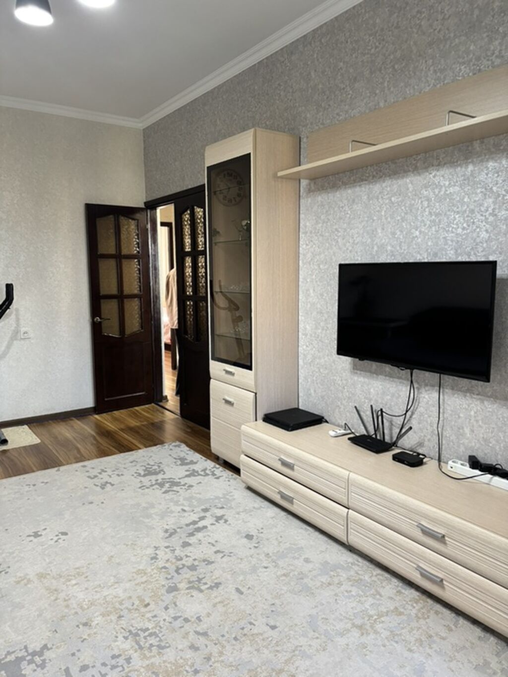 3 комнаты, 64 м², 7 мкр 106 серия, 8 этаж, Евроремонт: фото 3