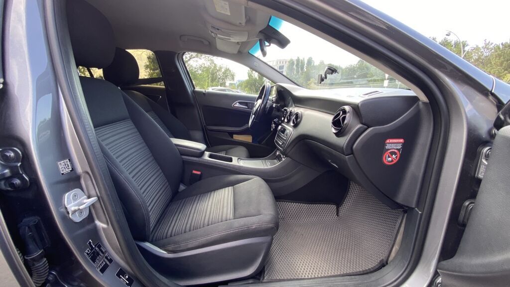 Mercedes-Benz A-Class, 2013 г., 1.6 л, автомат, хэтчбэк: фото 7