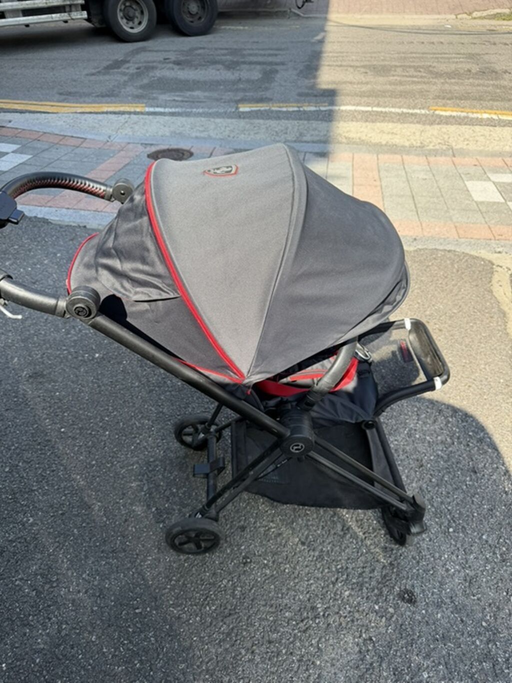 Прогулочная необычная коляска Cybex mios совместно с Ferrari: фото 2