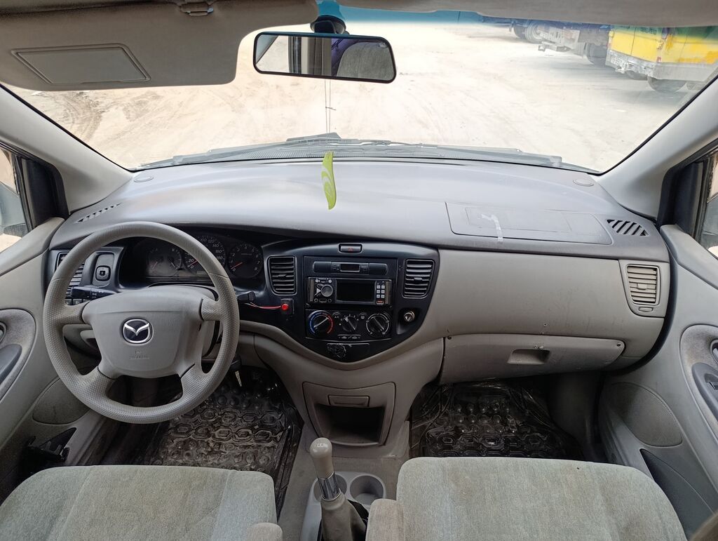 Mazda MPV: 2002 г., 2 л, Механика, Бензин, Минивэн: фото 6