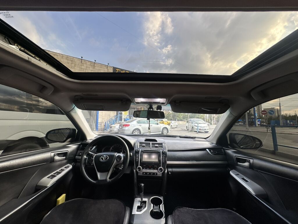 Toyota Camry: 2012 г., 2.5 л, Автомат, Бензин, Седан: фото 8