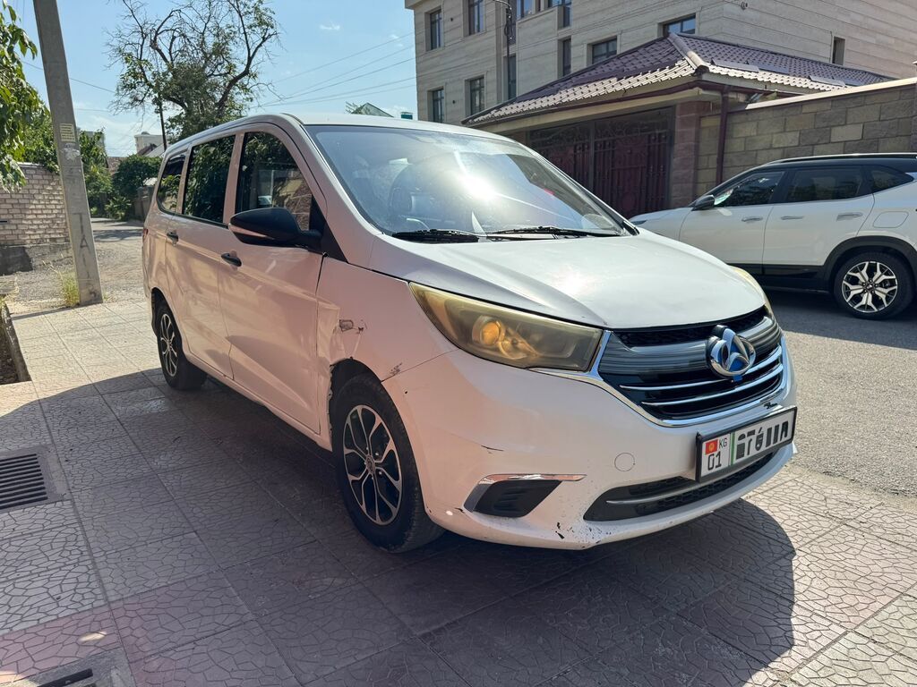 Changan Auchan A600 EV: 2021 г., 0.1 л, Автомат, Электромобиль, Минивэн: фото 3