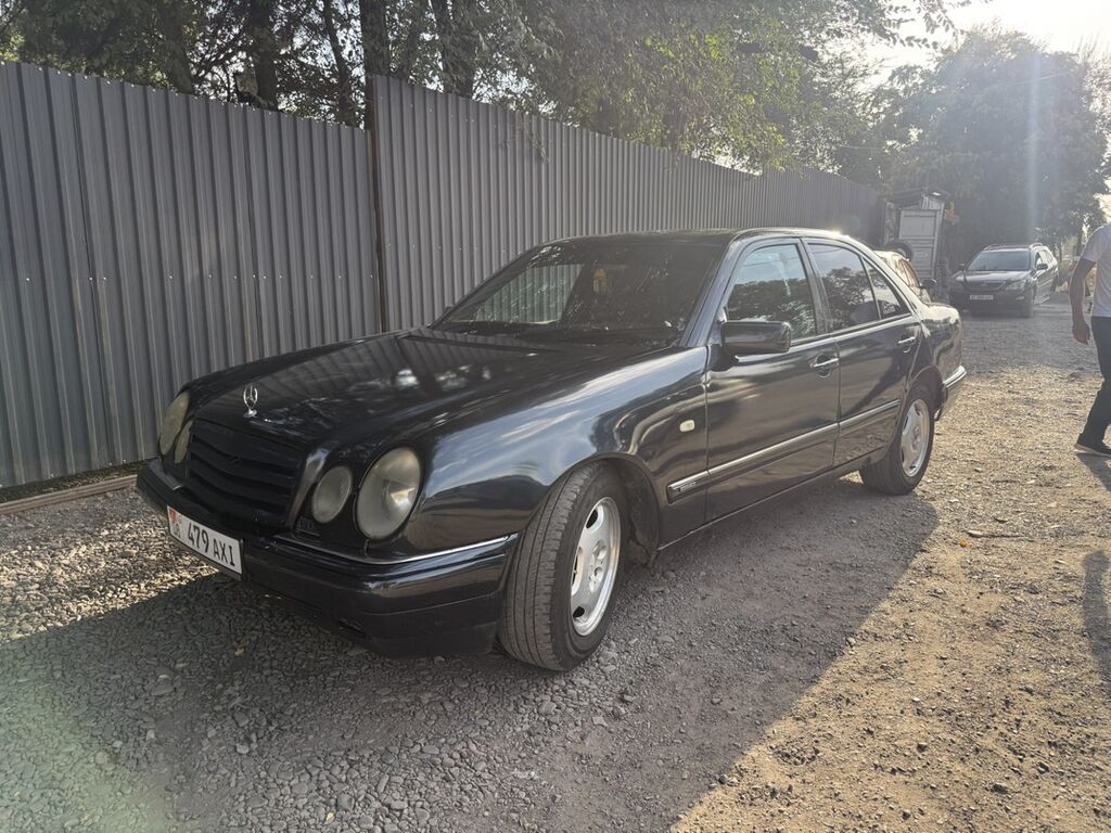 Mercedes-Benz E-Class: 1998 г., 2.3 л, Механика, Бензин, Седан: фото 3