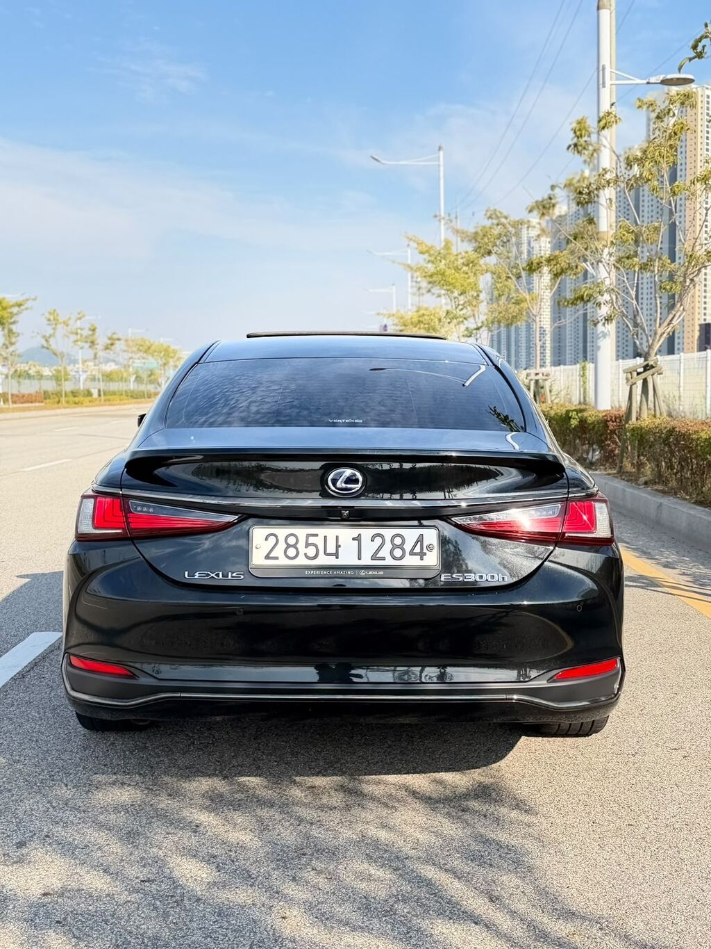Lexus ES: 2021 г., 2.5 л, Автомат, Гибрид, Седан: фото 3