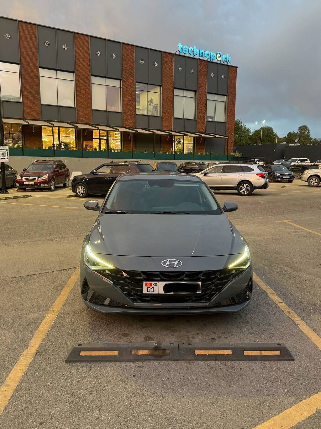 Hyundai Avante: 2022 г., 1.6 л, Вариатор, Газ, Седан: фото 2