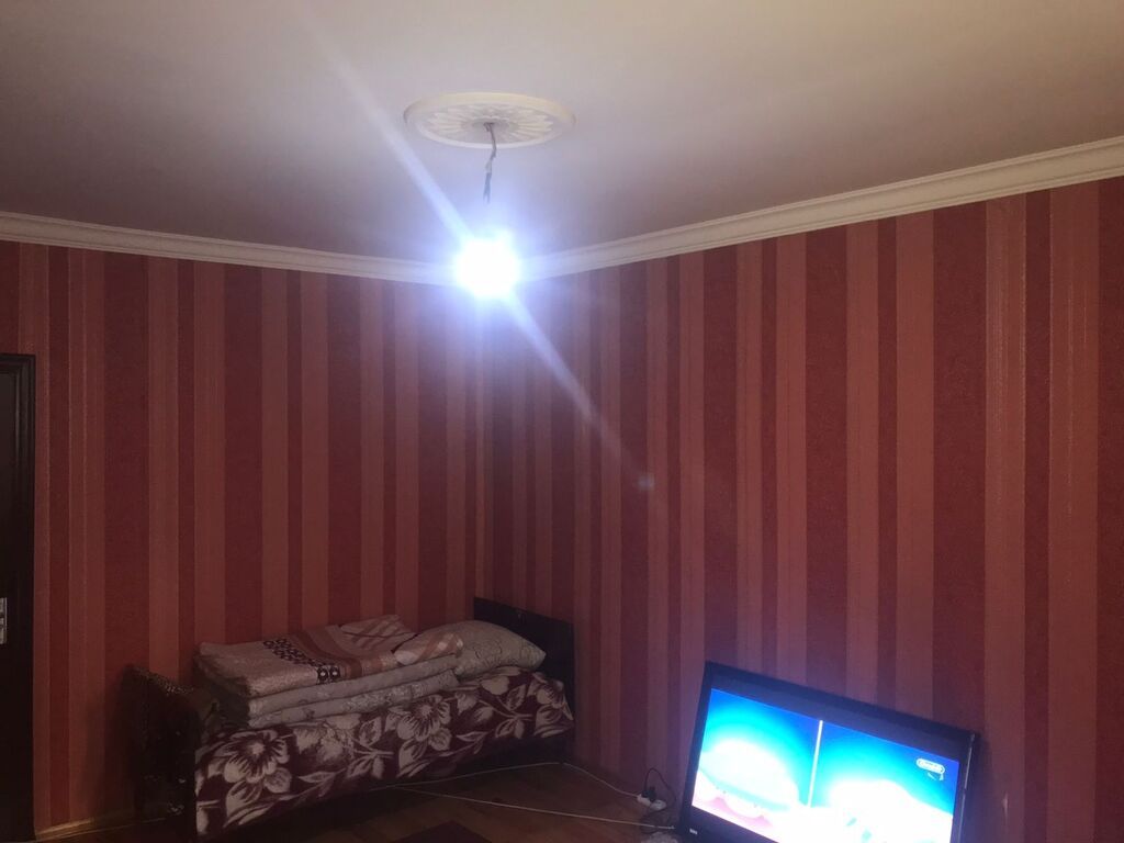 4 otaqlı, 100 kv. m, Kredit yoxdur, Orta təmir