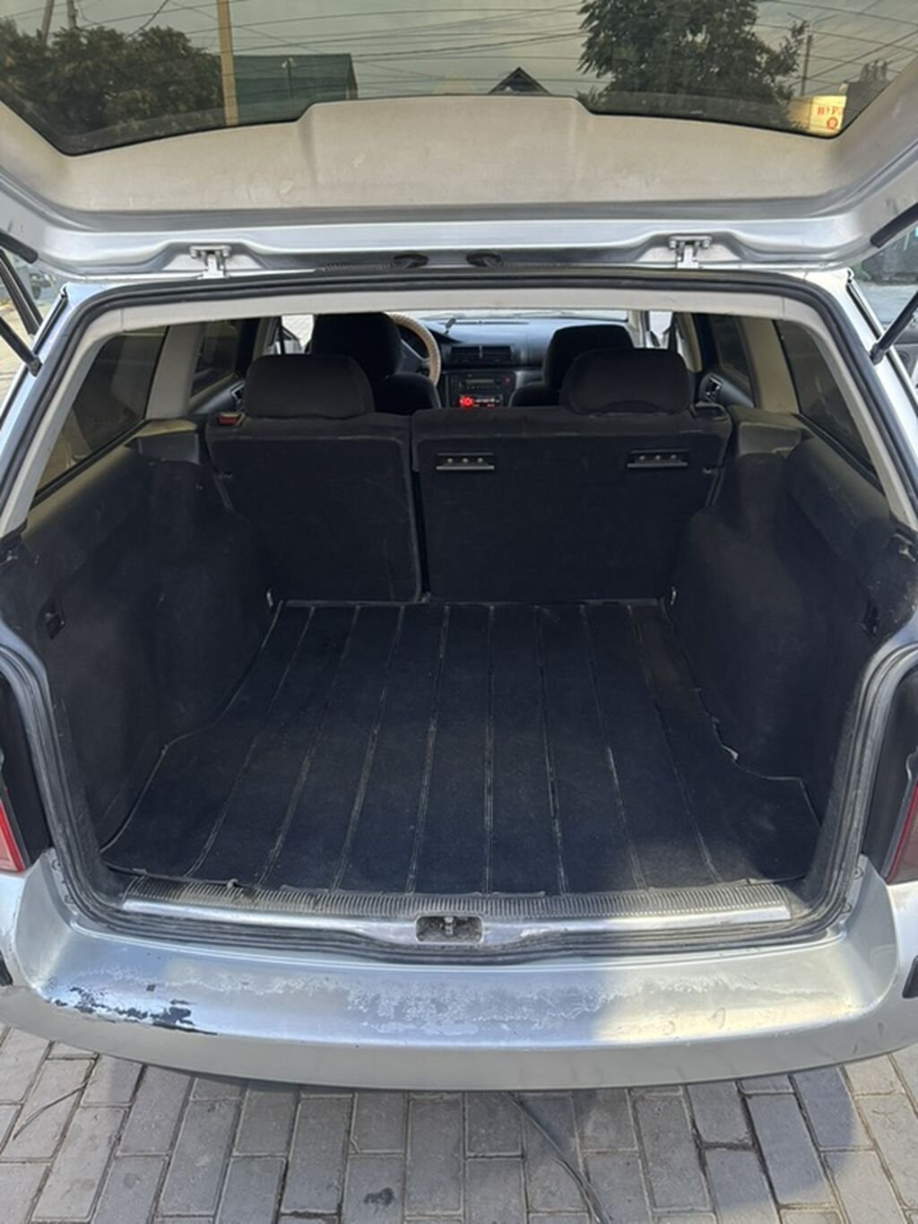 Volkswagen Passat: 2001 г., 1.8 л, Механика, Бензин, Универсал: фото 4