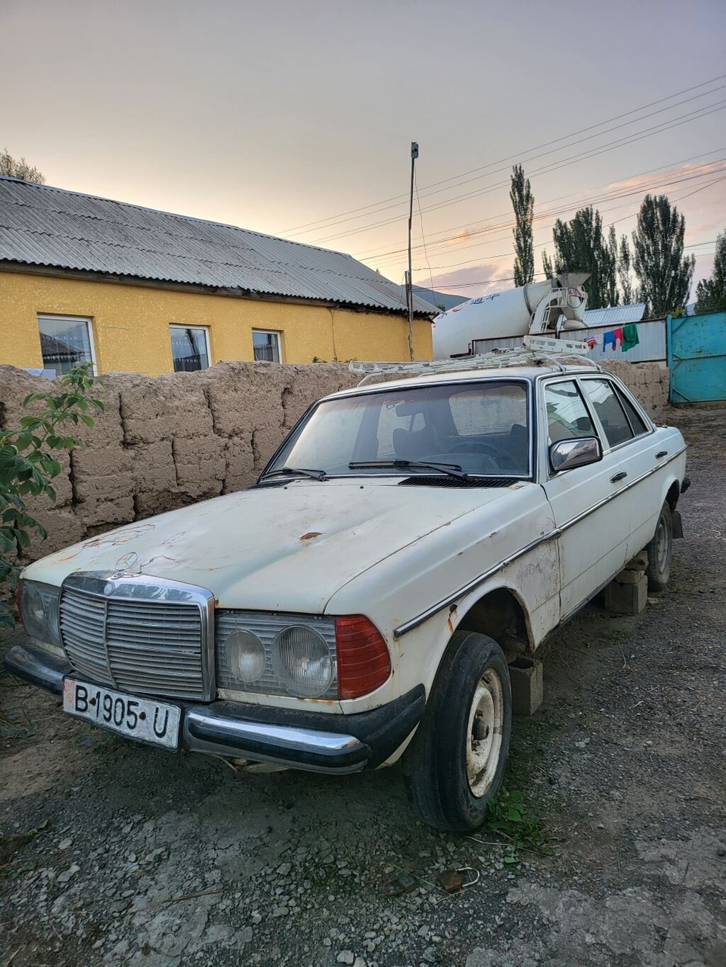 Mercedes-Benz W123: 1984 г., 2 л, Механика, Дизель, Седан: фото 5