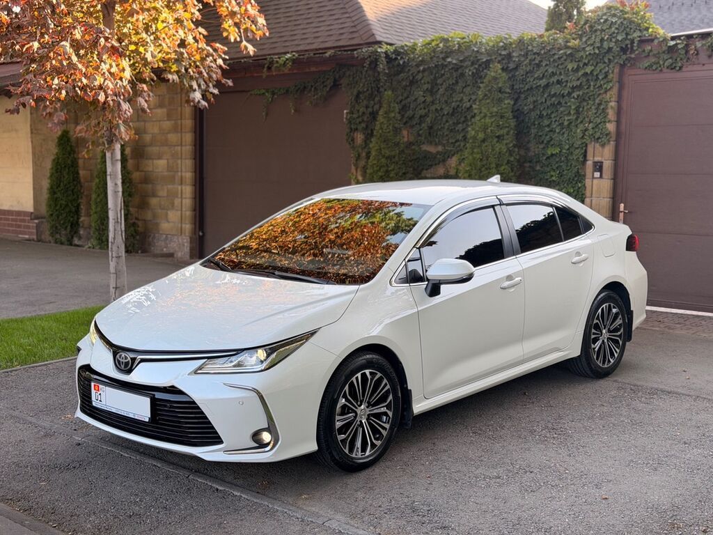 Toyota Corolla: 2020 г., 1.6 л, Вариатор, Бензин, Седан: фото 2