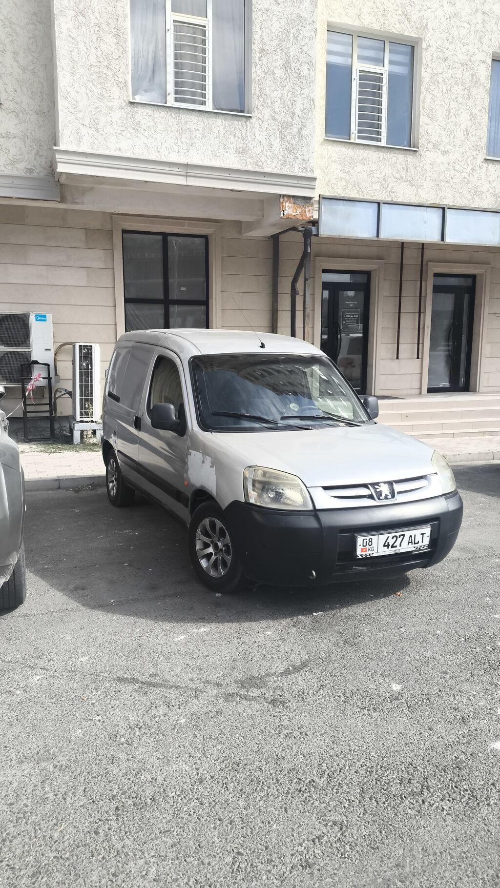 Peugeot Partner: 2007 г., 1.4 л, Механика, Бензин, Фургон: фото 1