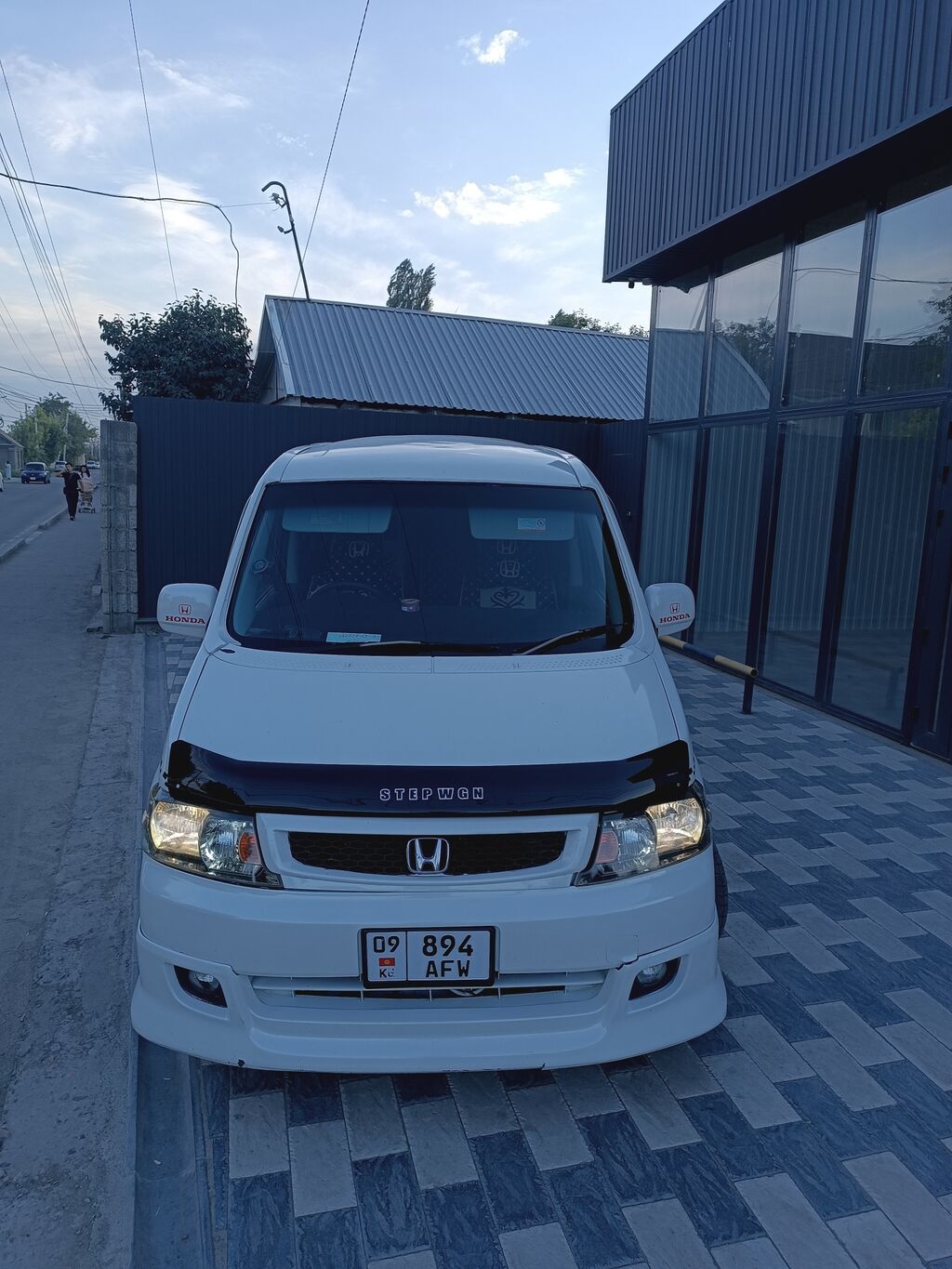 Honda Stepwgn: 2004 г., 2 л, Автомат, Газ, Минивэн: фото 2