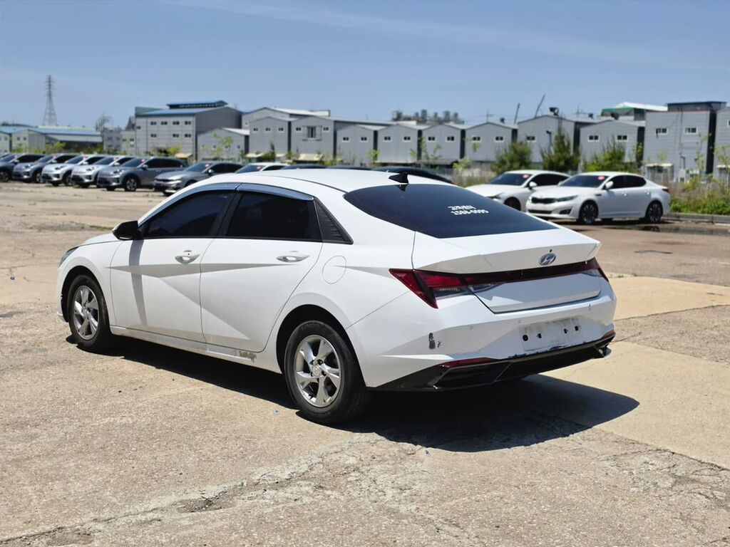 Hyundai Elantra: 2021 г., Гибрид, Седан: фото 6