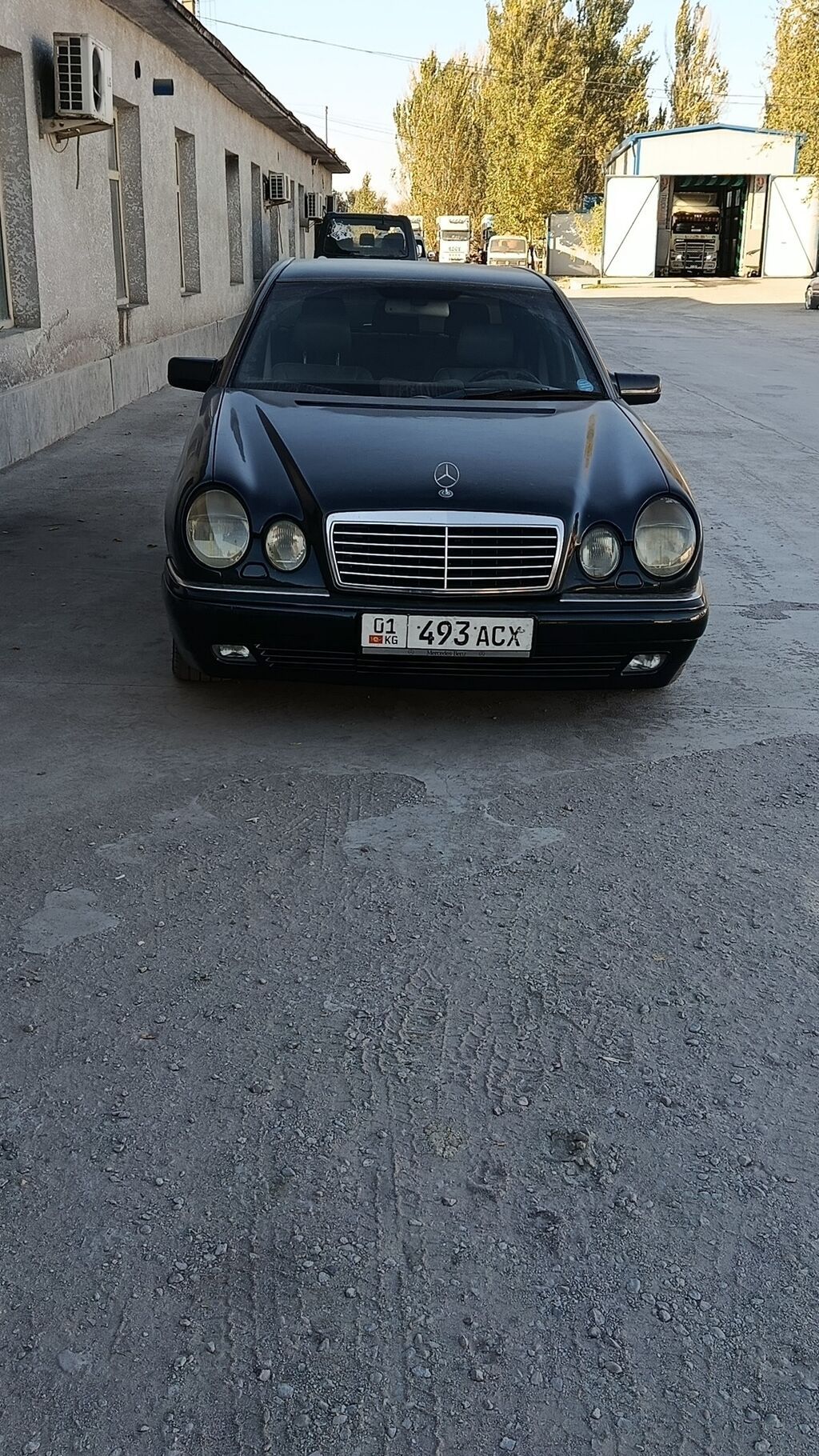 Mercedes-Benz E-Class: 1998 г., 4.3 л, Автомат, Бензин, Седан: фото 1