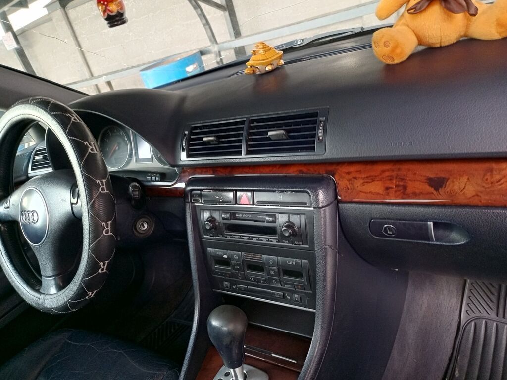 Audi A4: 2002 г., 2.4 л, Вариатор, Бензин, Седан: фото 8