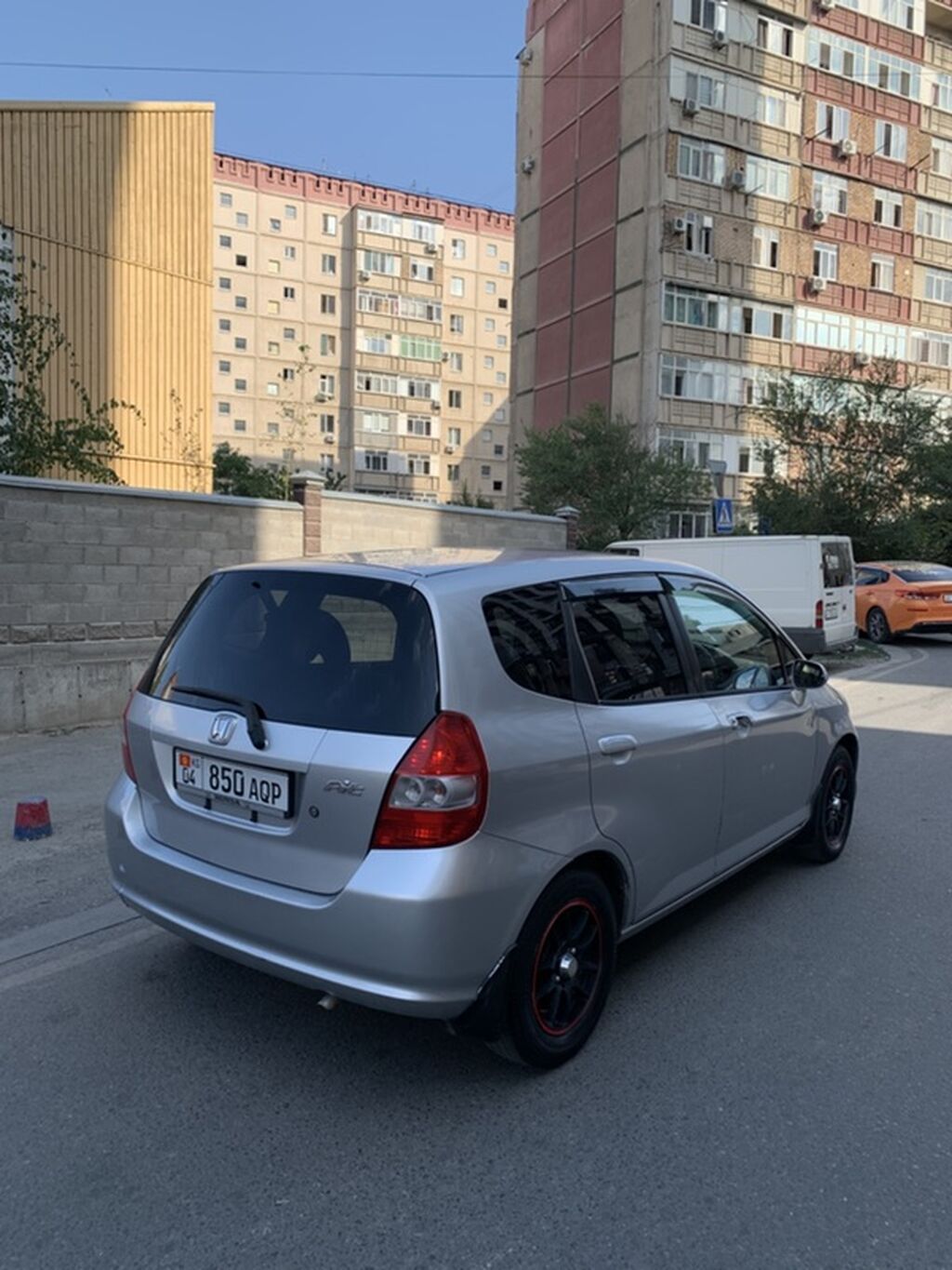 Honda Fit: 2003 г., 1.3 л, Вариатор, Бензин, Хэтчбэк: фото 3