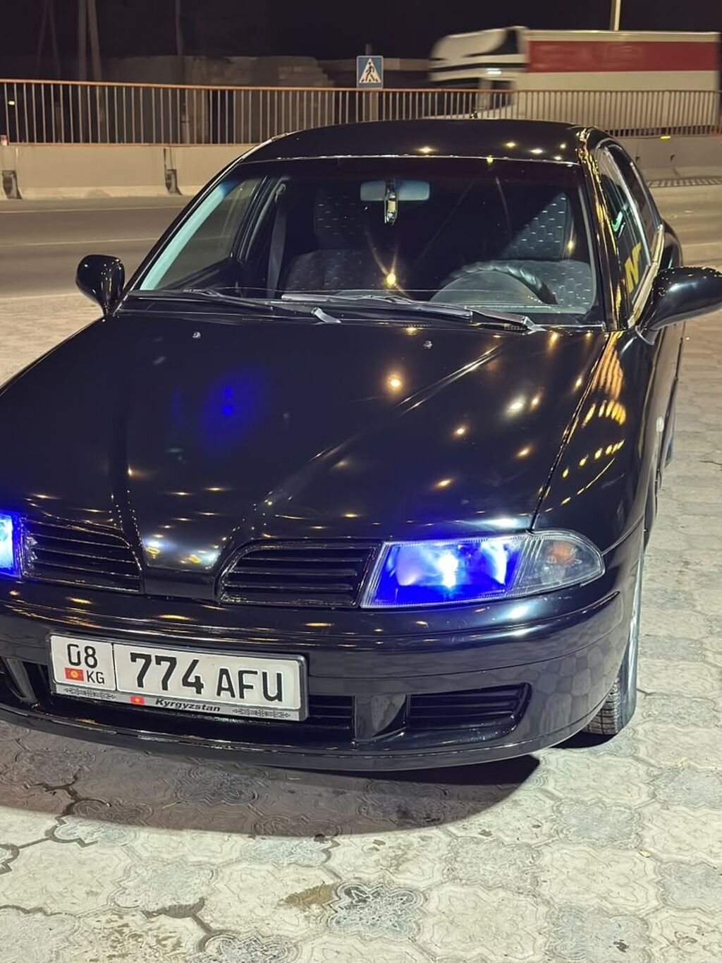 Mitsubishi Carisma
