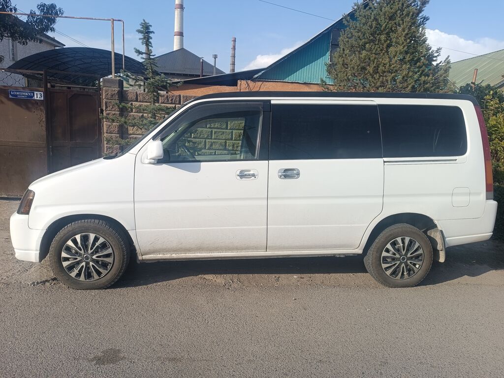 Honda Stepwgn: 2001 г., 2 л, Автомат, Бензин, Минивэн: фото 3
