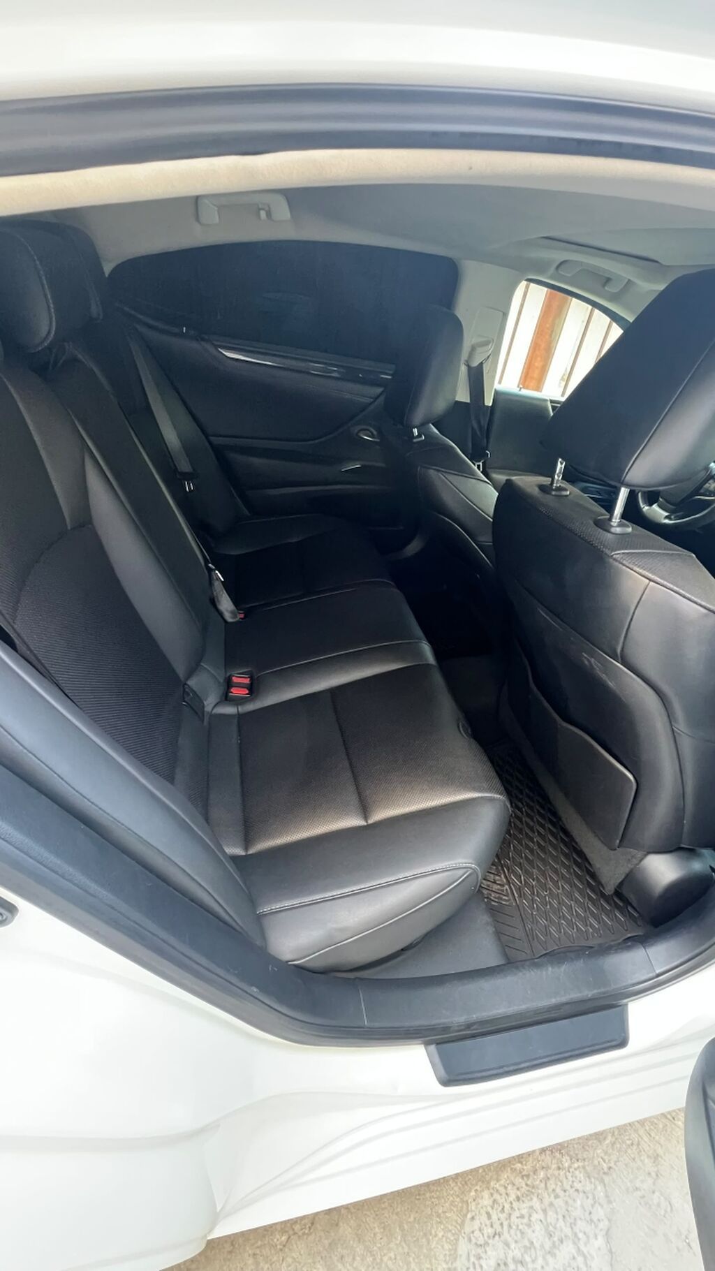 Lexus ES: 2020 г., 2.5 л, Автомат, Гибрид, Седан: фото 6