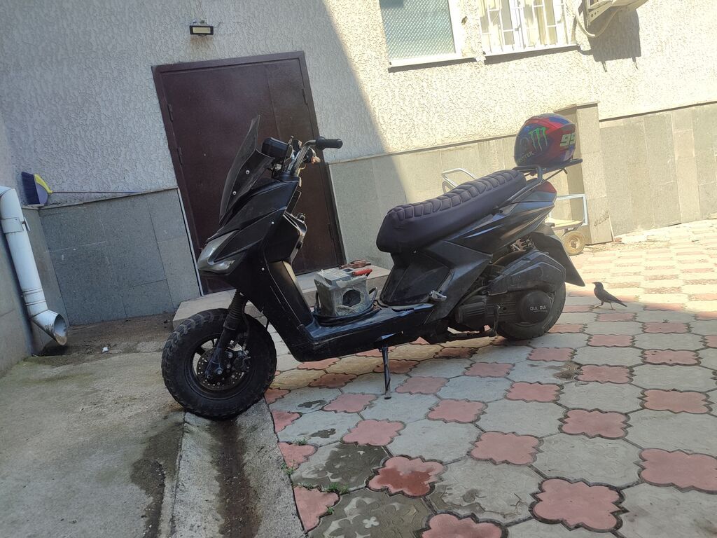 Срочно продаю скутер самурай на ходу шлем и акум не продаются вложения — фото 2