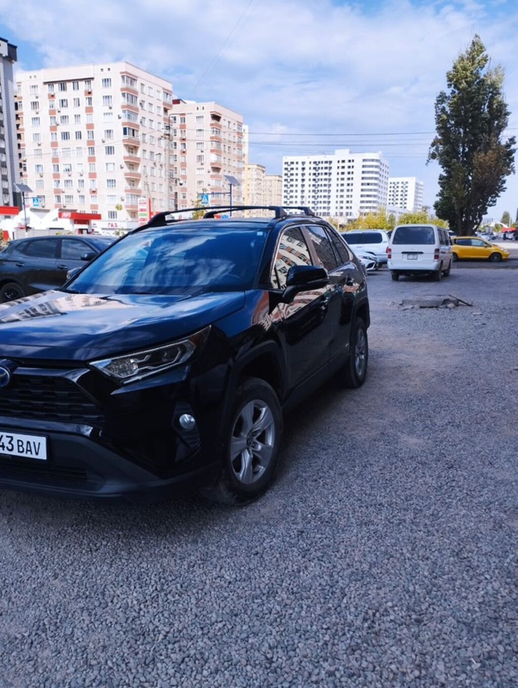 Toyota RAV4: 2021 г., 2.5 л, Автомат, Гибрид, Кроссовер: фото 2