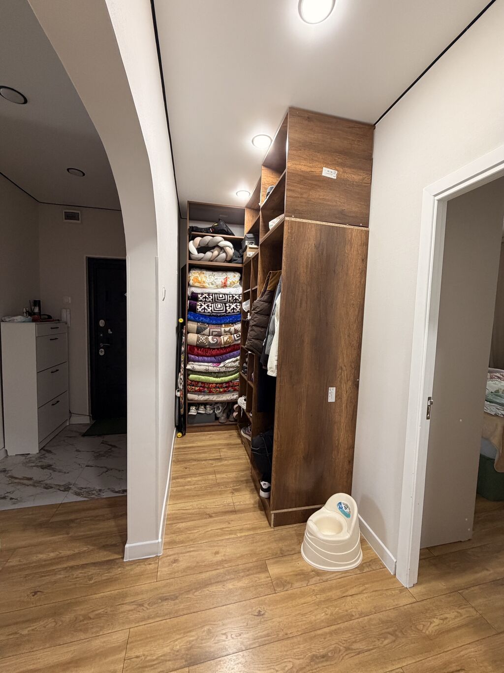 3 комнаты, 70 м², 105 серия, 9 этаж, Свежий ремонт: фото 5