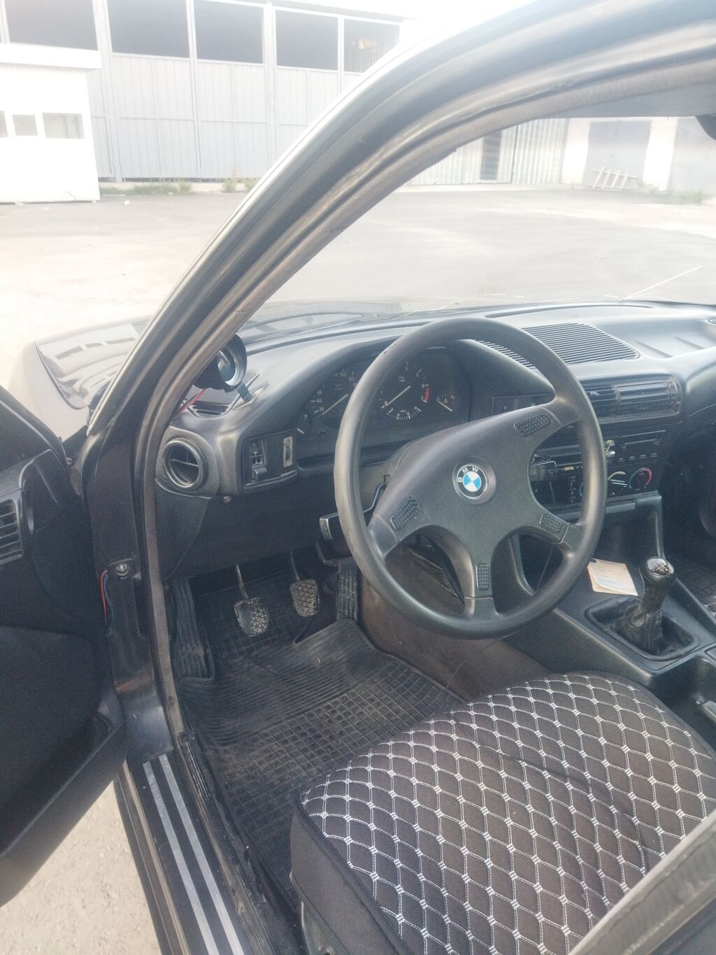 BMW 5 series: 1993 г., 2.5 л, Механика, Бензин, Седан: фото 4