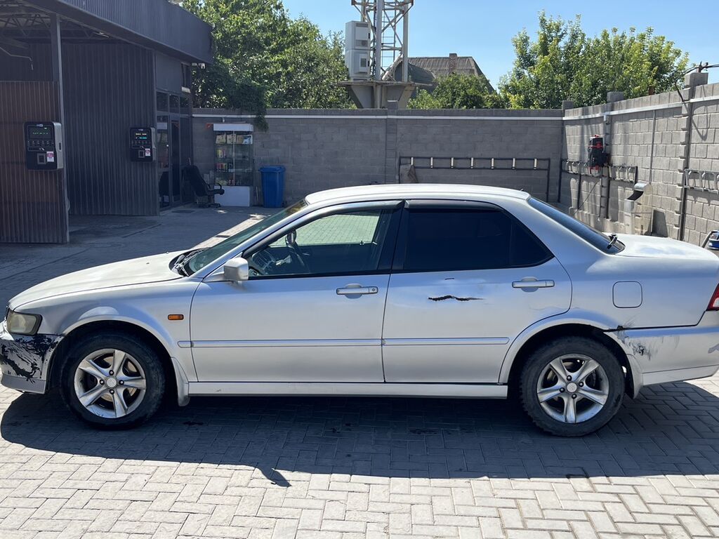 Honda Accord: 2000 г., 2 л, Автомат, Газ, Седан: фото 3