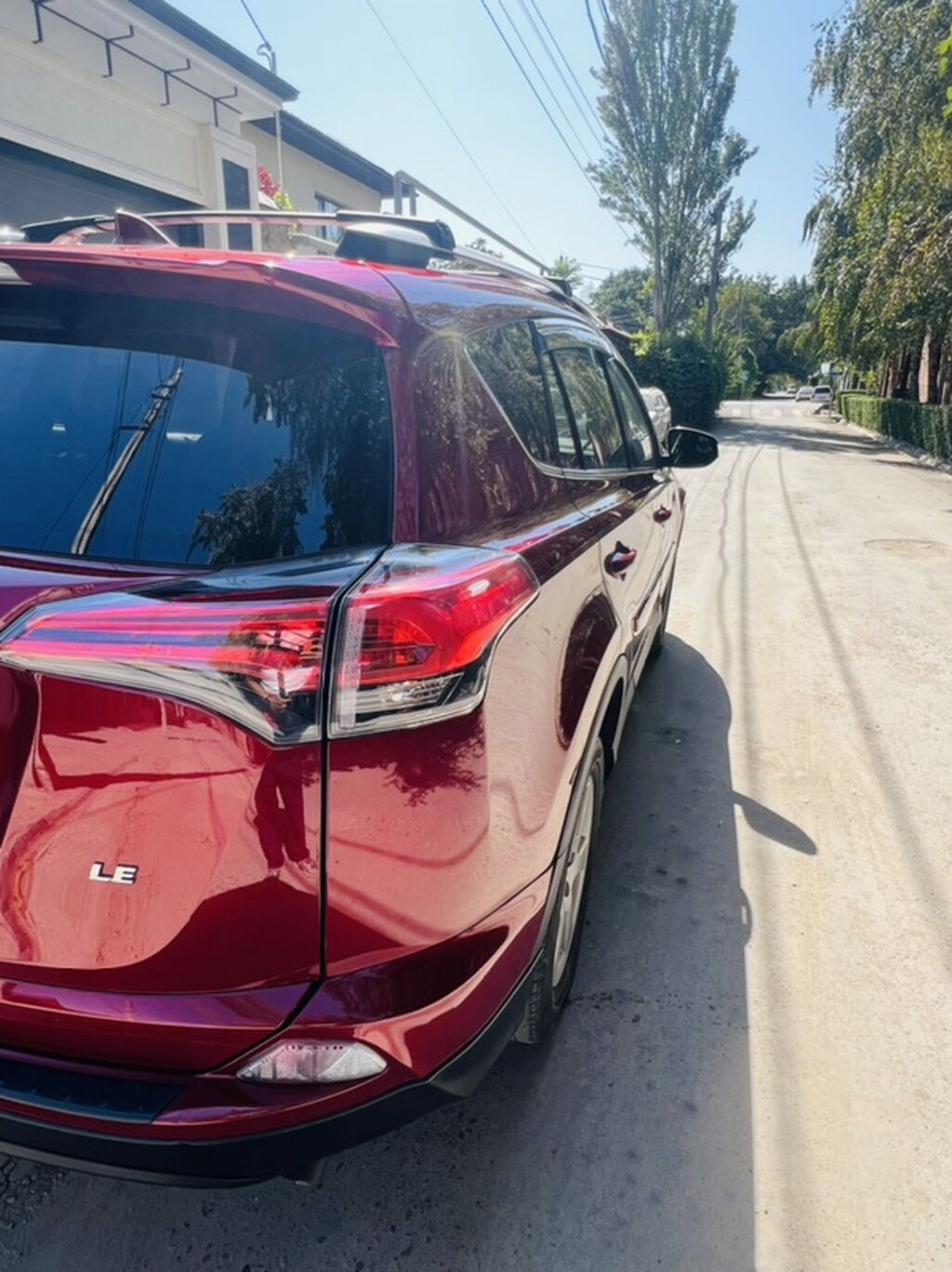 Toyota RAV4: 2018 г., 2.5 л, Автомат, Бензин, Кроссовер: фото 3