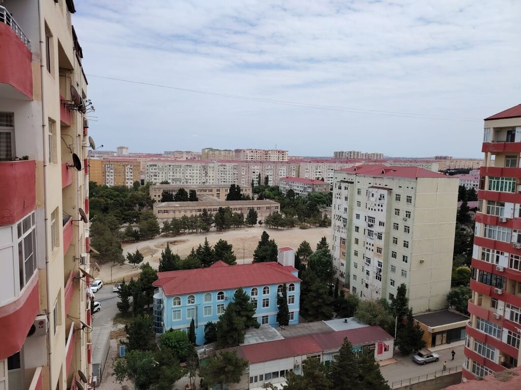 9-cu mikrorayon, 3 otaqlı, Yeni tikili, 130 kv. m