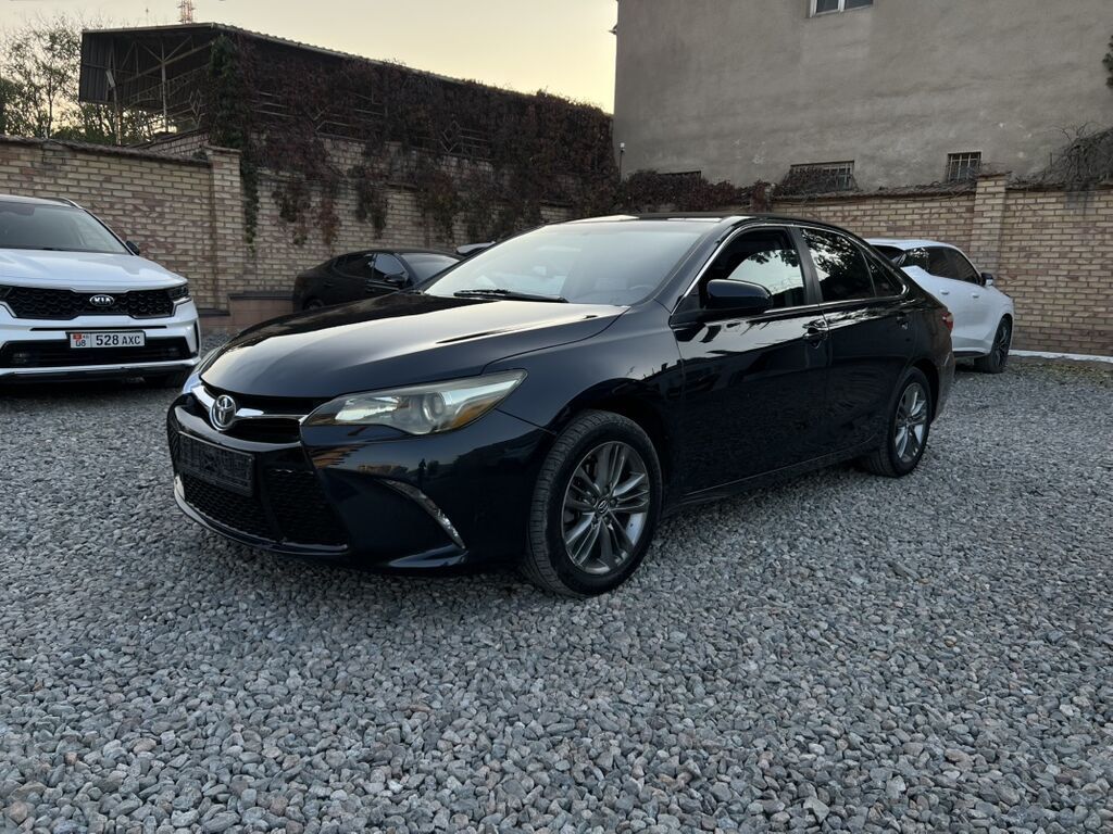 Toyota Camry: 2017 г., 2.5 л, Автомат, Бензин, Седан: фото 1