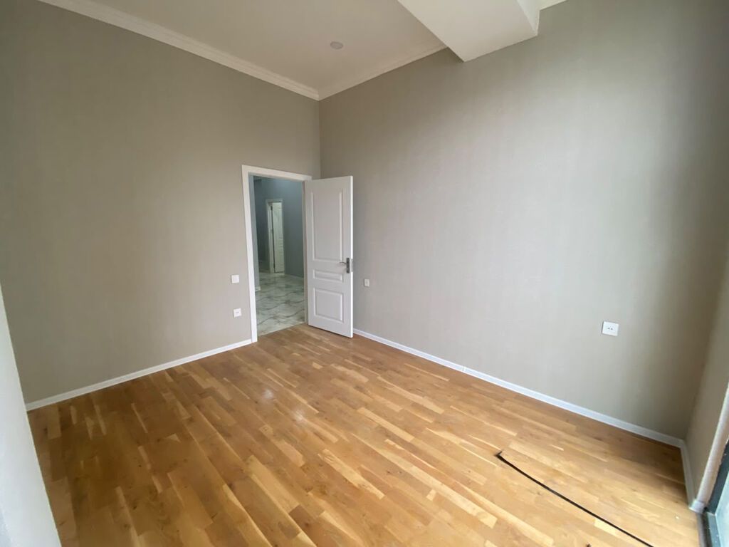 4 otaqlı, Yeni tikili, 136 kv. m