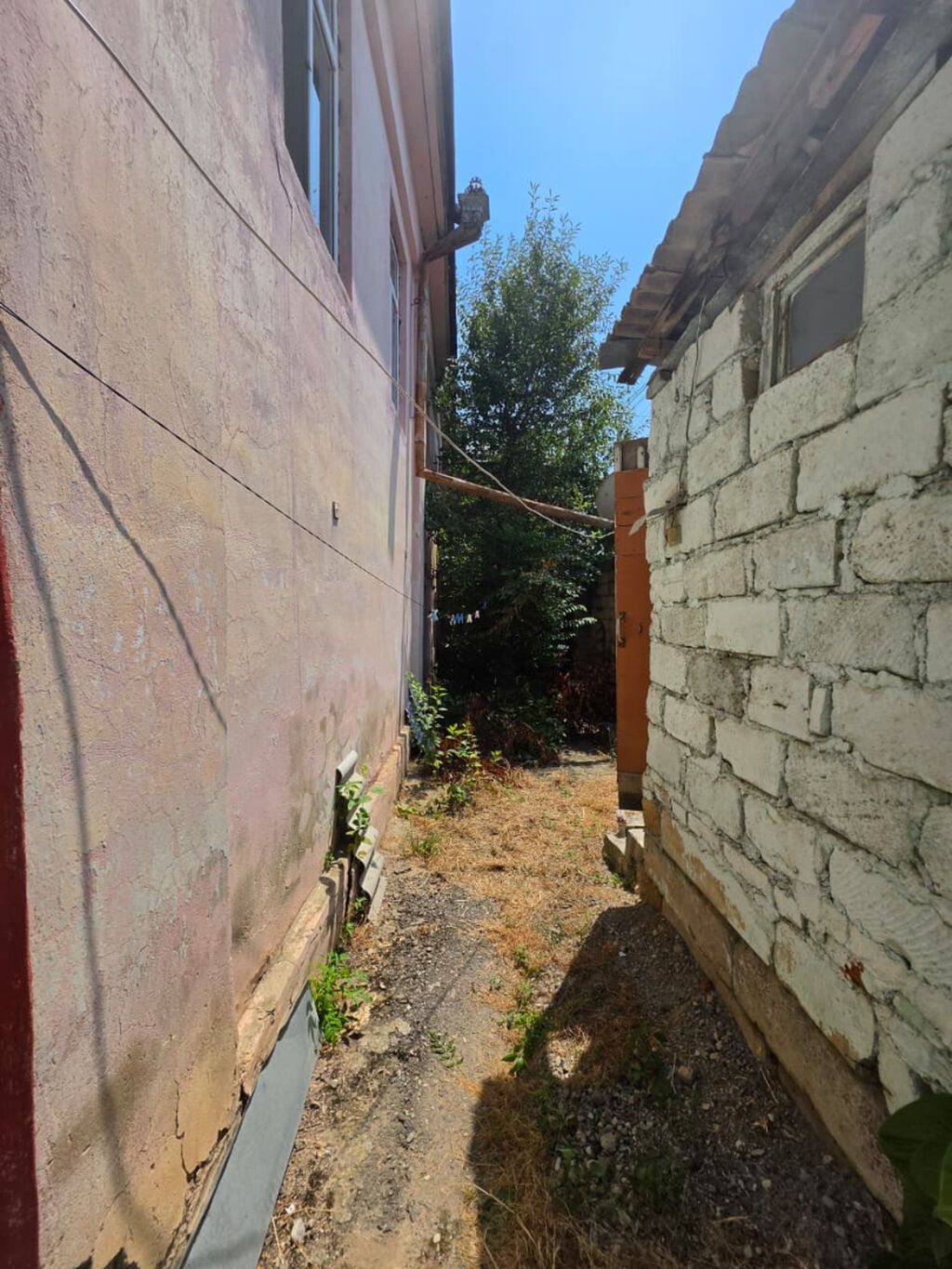 8 otaq, 160 kv. m, Kredit yoxdur, Təmirsiz