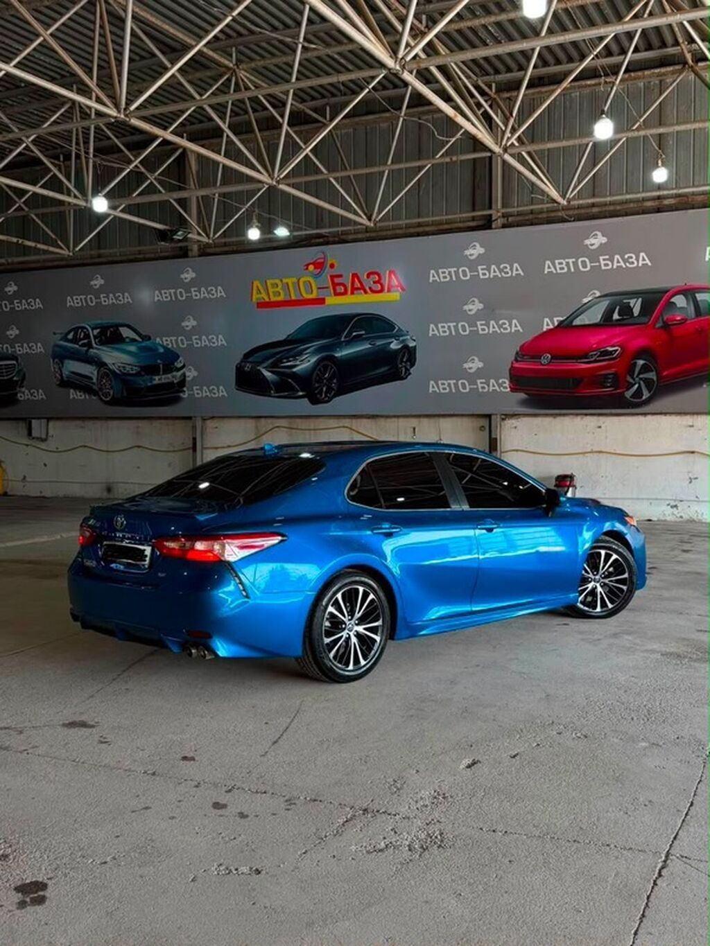 Toyota Camry: 2020 г., 2.5 л, Автомат, Бензин, Седан: фото 3