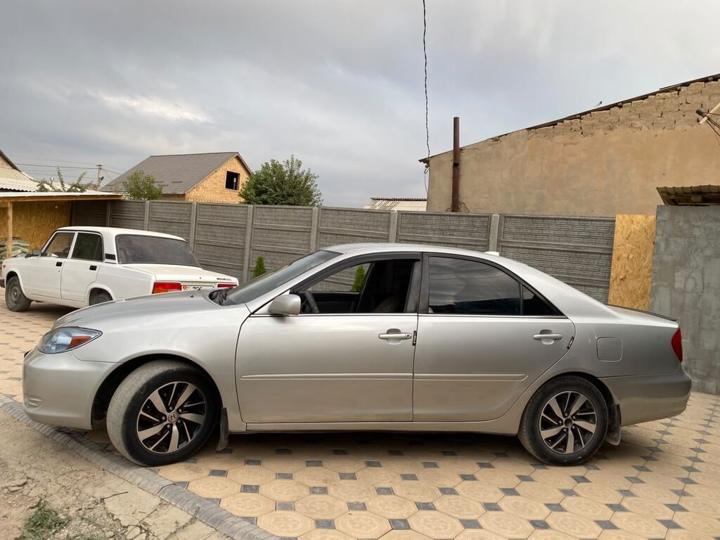 Toyota Camry: 2003 г., 2.4 л, Автомат, Газ, Седан: фото 2