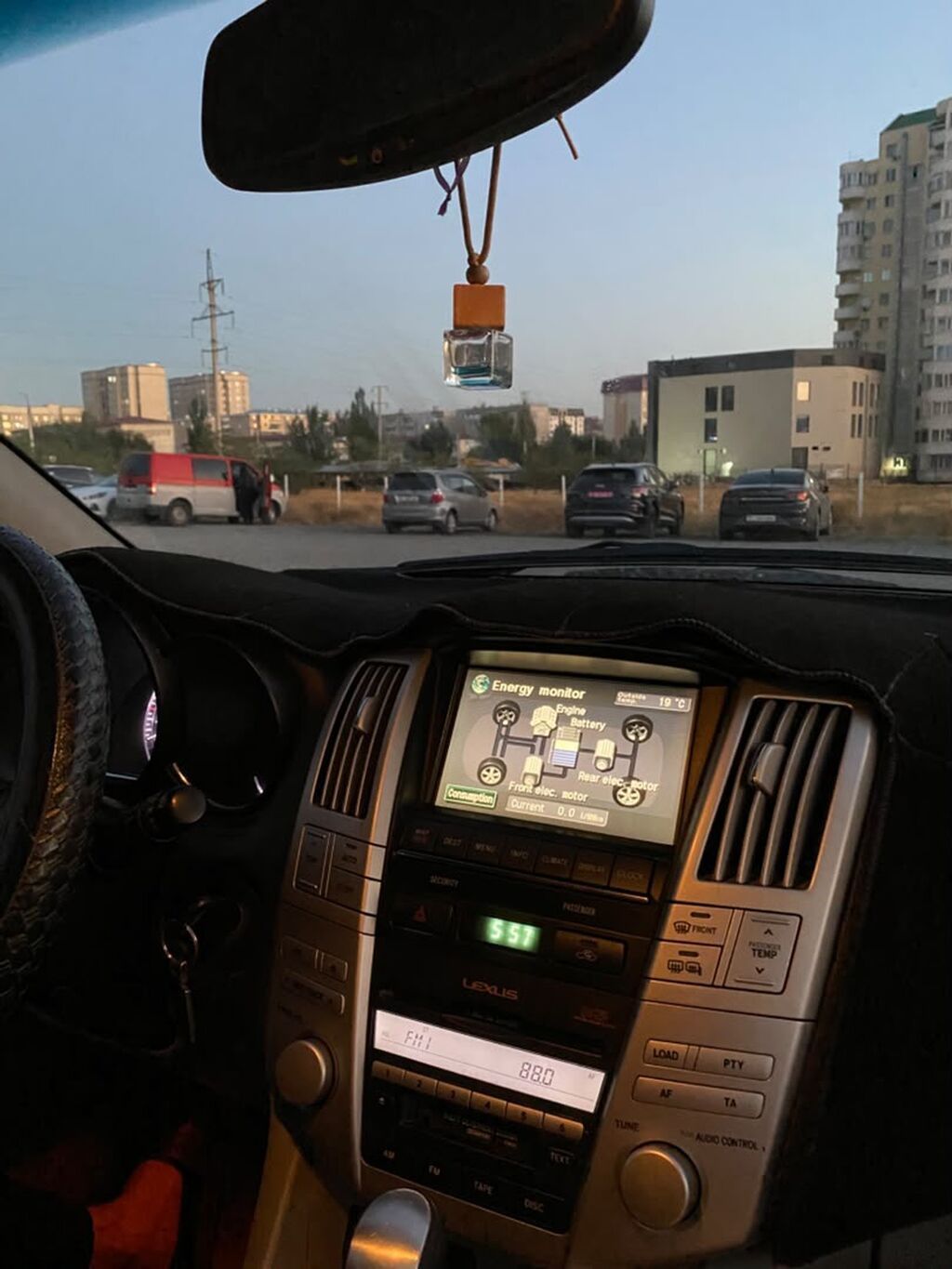 Lexus RX: 2005 г., 3.3 л, Автомат, Гибрид: фото 3